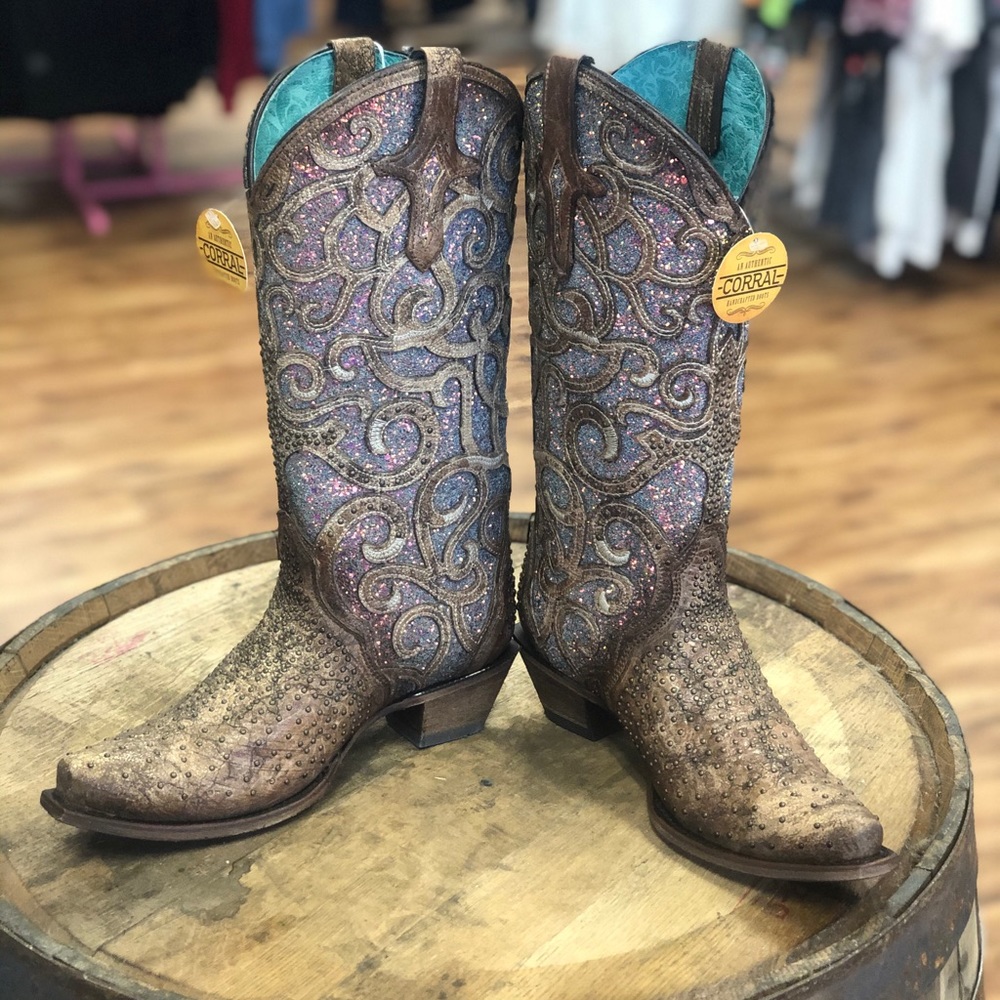 Corral boots